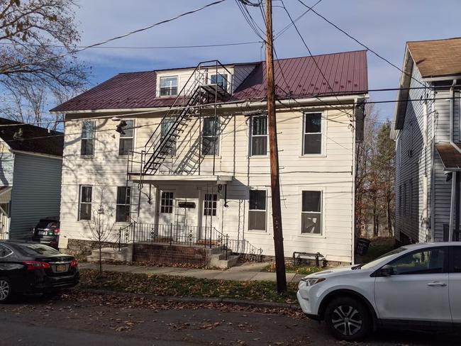 Building Photo - 310 -312 Pleasant Street