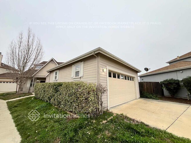 Building Photo - 1548 Greenwich Cir