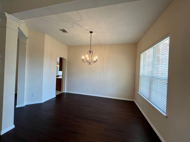 Building Photo - 112 Cherrytree Trail