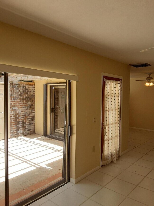 Building Photo - 221 2nd Terrace