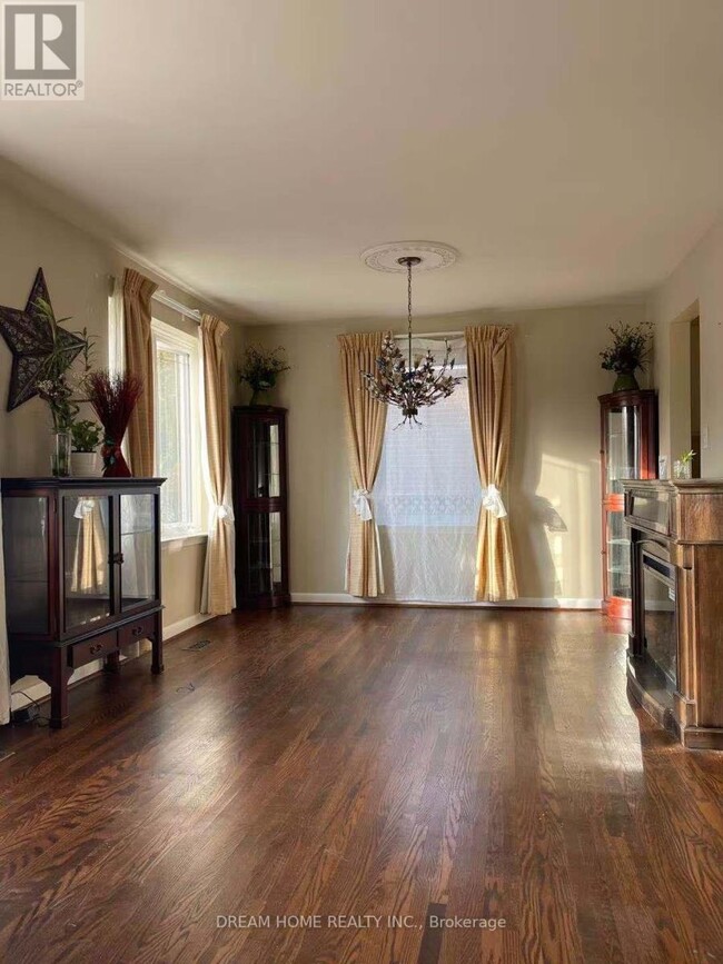 Building Photo - 31 Sancrest Dr