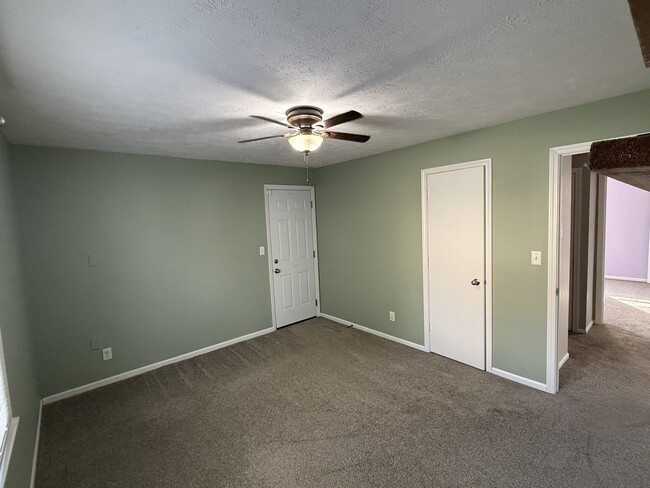 Building Photo - 3345 N 48th Ave