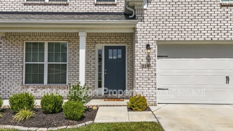 Foto principal - 220 Little Leaf Dr