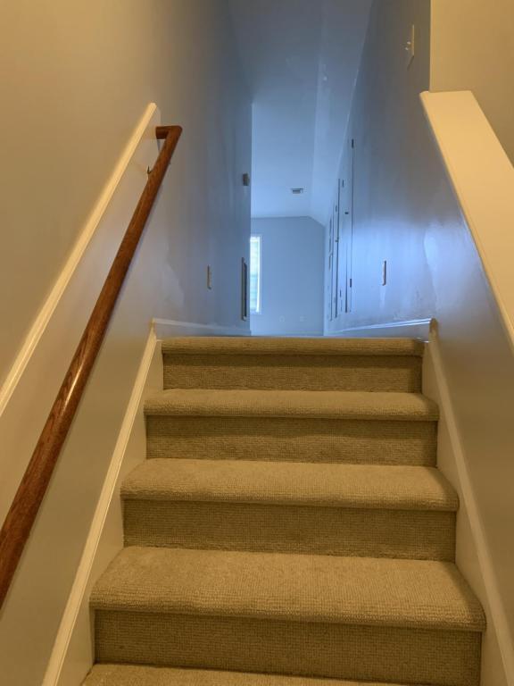 Building Photo - 2827 Aristocrat Ln