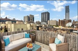 Building Photo - 724 Tenth Avenue