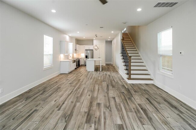 Foto del edificio - 217 E 30th St