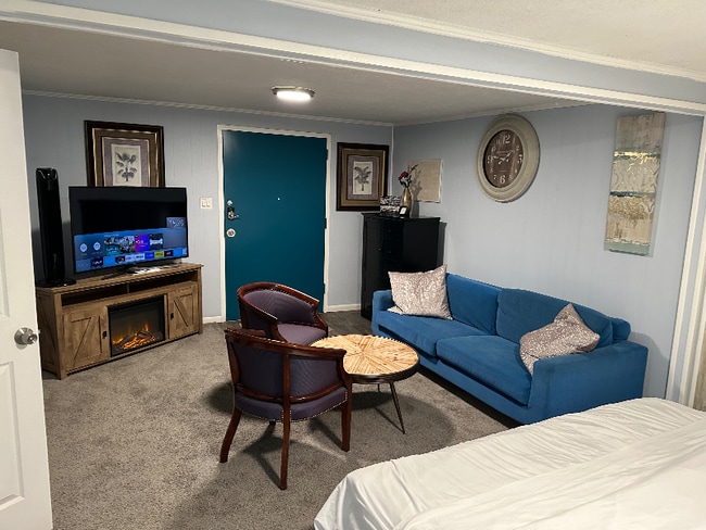 Foto del edificio - 1504 N Fielder Rd