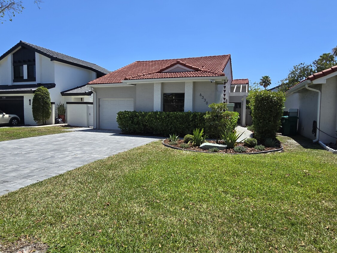 Foto principal - 6330 NW 173rd Ln
