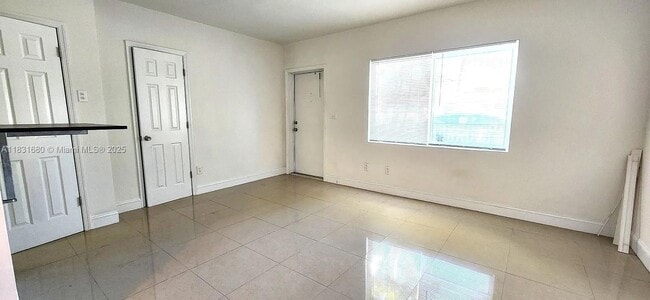 Building Photo - 2 NE 63rd St