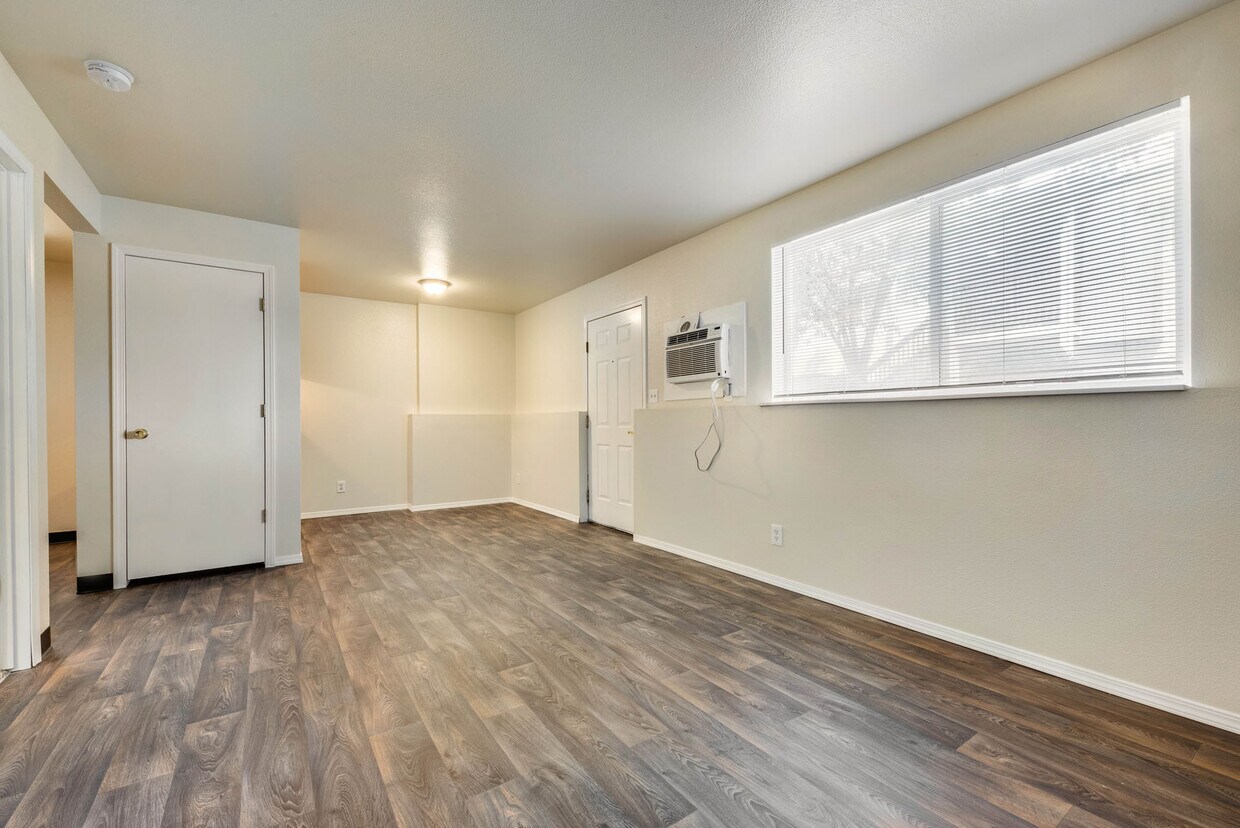 Foto principal - 2203 W Kootenai St