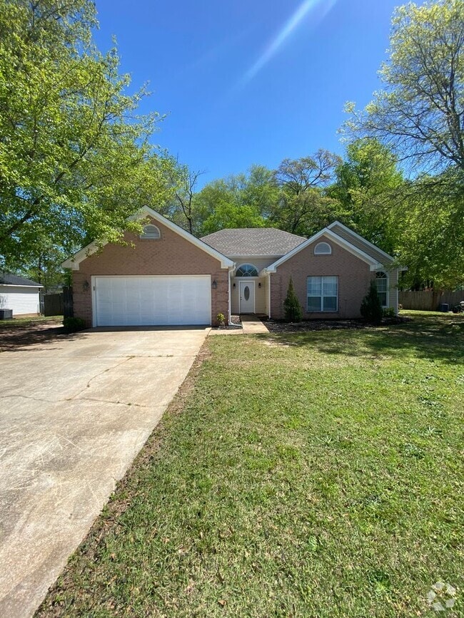 Building Photo - 1112 Panola Cir