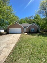 Building Photo - 1112 Panola Cir