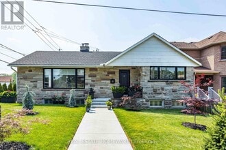 Building Photo - 161 Park St