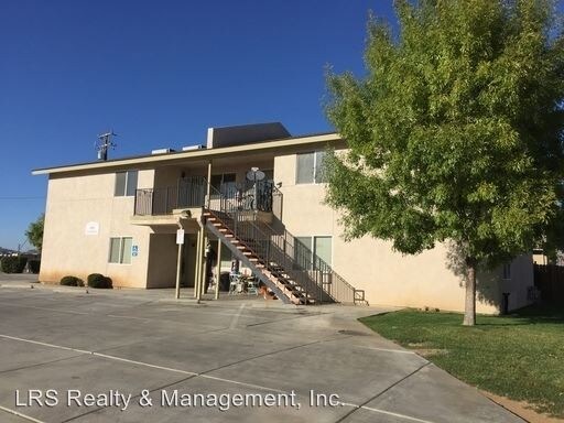 Primary Photo - 21600 Loop St