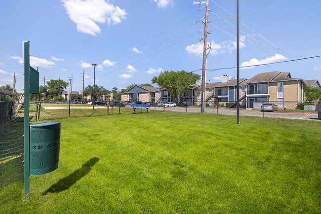 Building Photo - Solace Apartment Homes