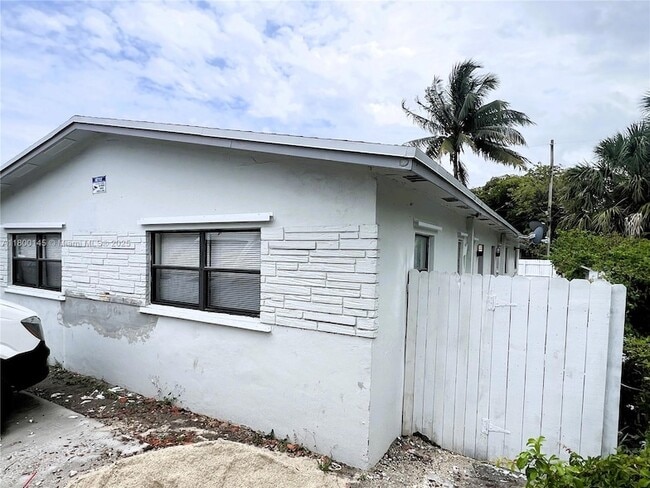 Building Photo - 2226 Cody St