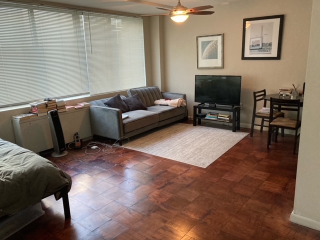 sitting area / dining area - 522 21st St NW