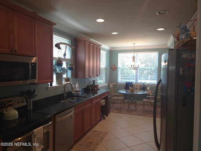 Foto del edificio - 132 Hidden Palms Ln