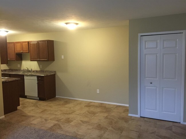 Foto del edificio - 23200 Huron River Dr