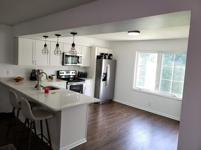 Building Photo - 21350 Jill Ct