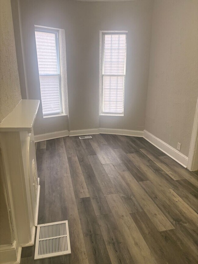 Foto del edificio - Fully Updated 3BR Home in East Baltimore – Modern Kitchen & Move-In Ready!