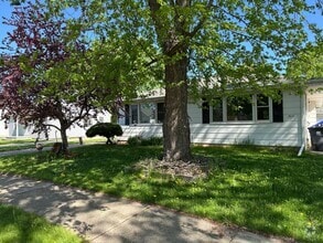 Building Photo - 803-805 Caroline St