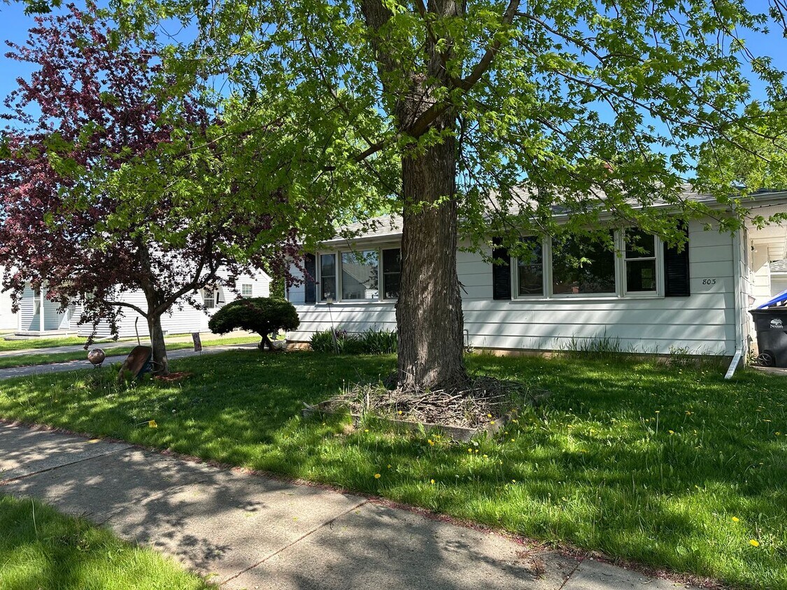 Foto principal - 803-805 Caroline St