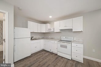 Building Photo - 22929 Frederick Rd