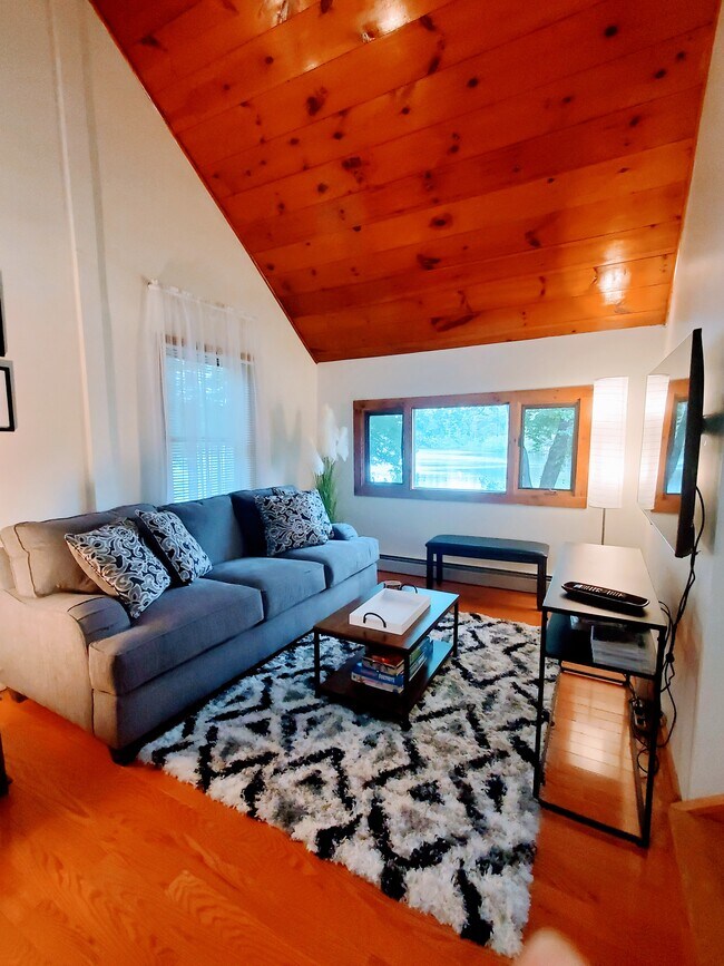 Building Photo - 4 Lk Vw Rd