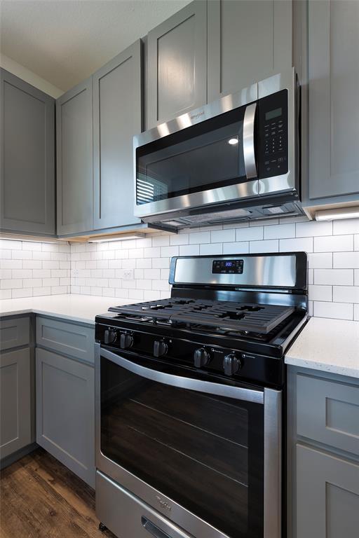Foto del edificio - 1207 Beechtree Ln