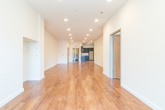 Foto del edificio - 16 Warburton Ave