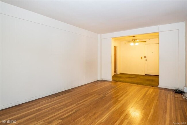 Foto del edificio - 1 br, 1 bath House - 1 Georgia Ave Apt 2G