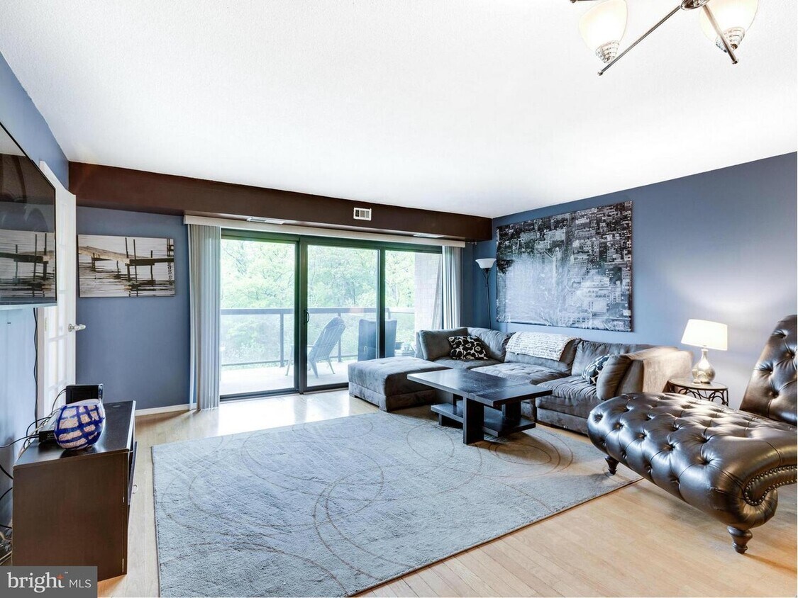 205 Yoakum Pky Unit 620, Alexandria, VA 22304 Condo for Rent in