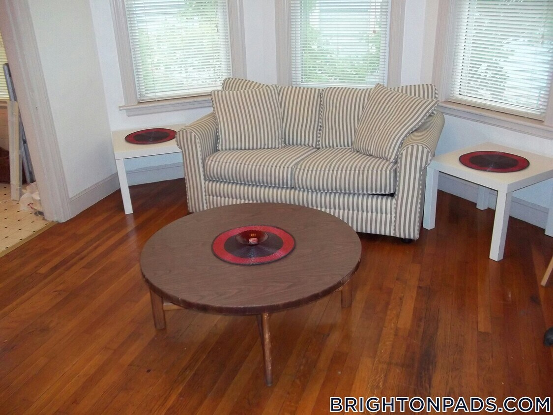 Foto del edificio - 72 Antwerp St