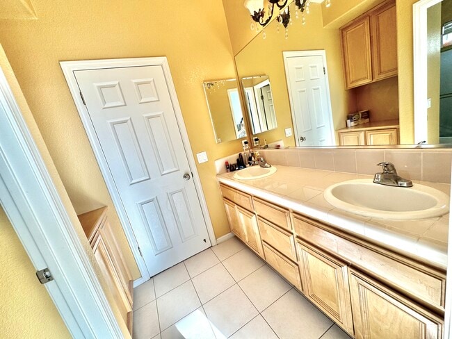 Building Photo - 4030 Bouquet Park Ln