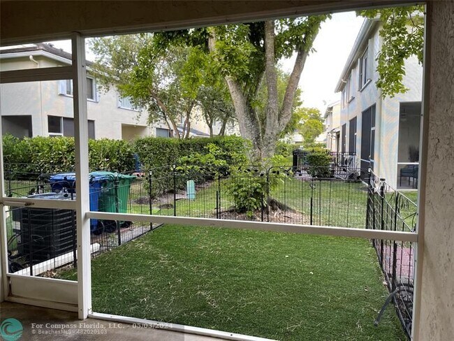 Foto del edificio - 5659 NW 99th Ln