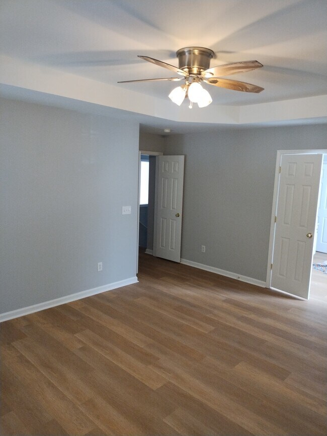 Building Photo - 1519 Michelle Dr