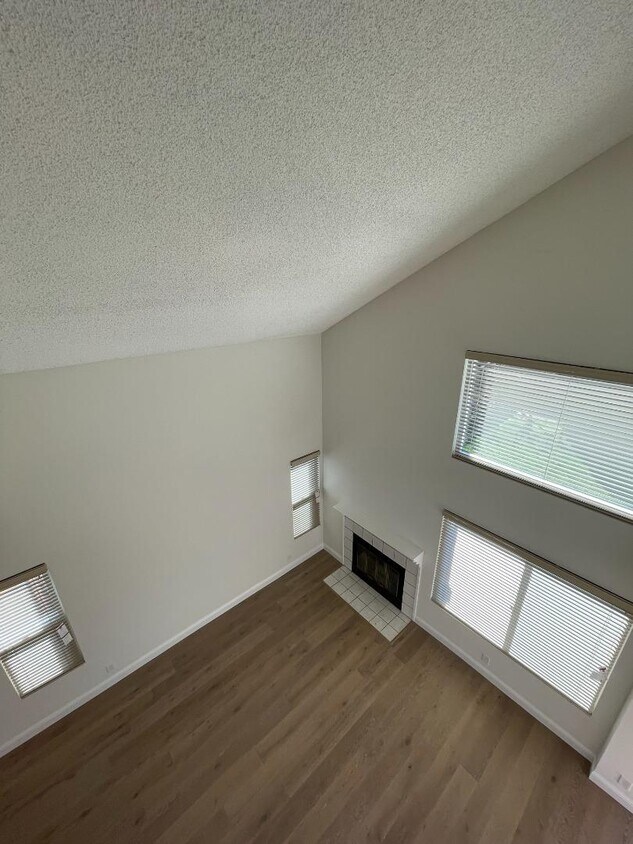 Primary Photo - 1525 Timber Creek Dr