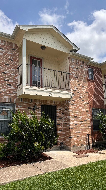 Building Photo - 2702 Vienna Pl