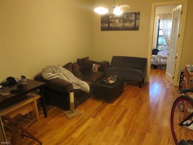 Building Photo - 318 Harman St