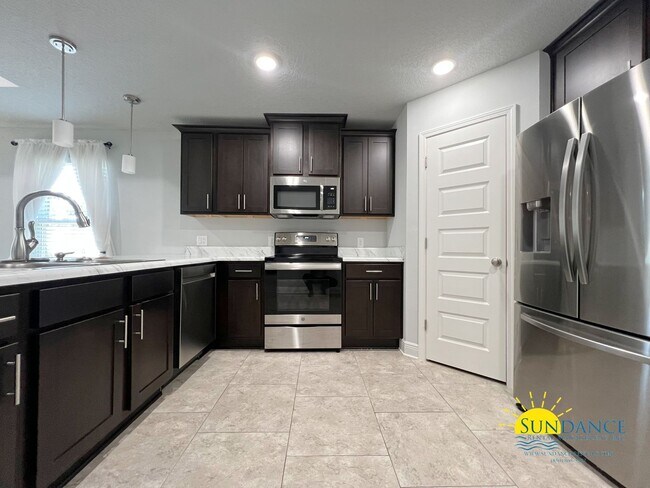 Building Photo - Stunning Home with a 6+ Month Lease Option!