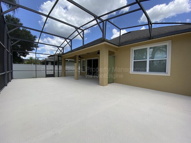 Building Photo - 13131 Penshurst Ln
