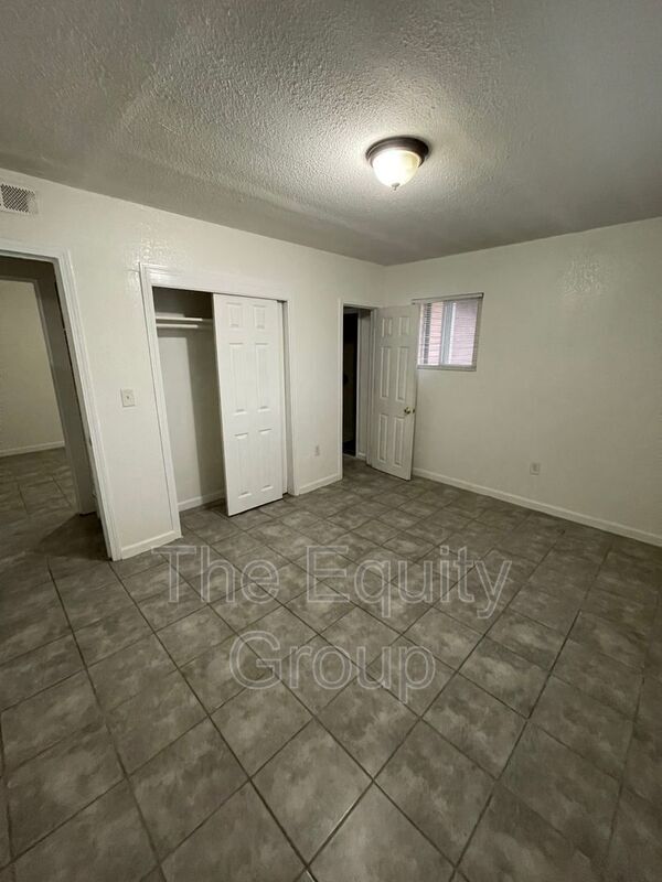 Building Photo - 14050 Locust St