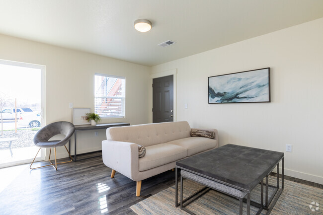 2HAB, 1BA - 759SF. Plano de planta 1 Sala de estar - Poudre Trails Apartments