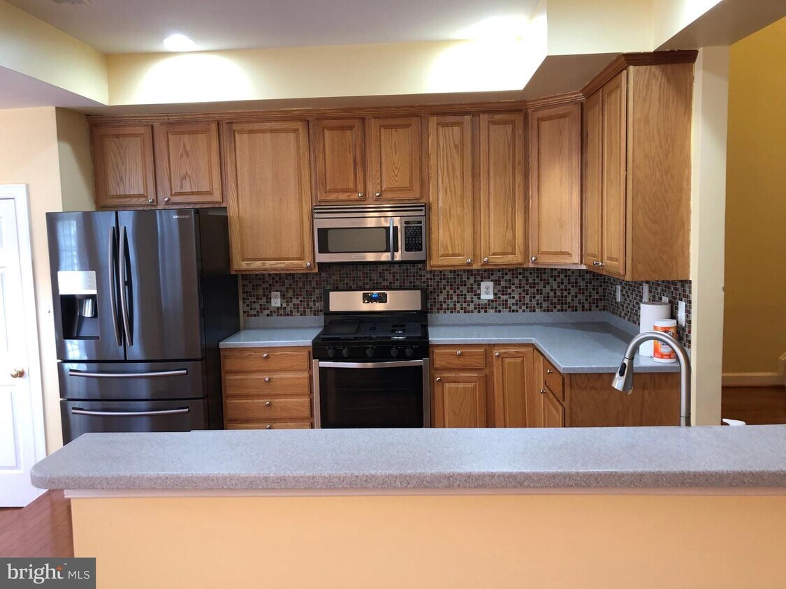 Primary Photo - 12854 Marblestone Dr