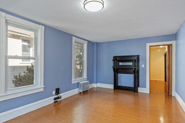 Building Photo - 60 6th St