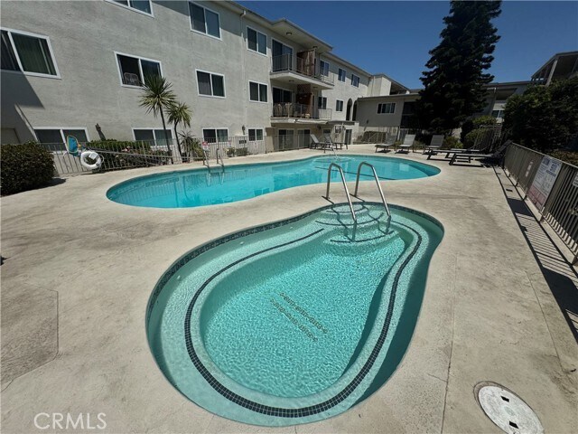 Foto del edificio - 4160 W 182nd St