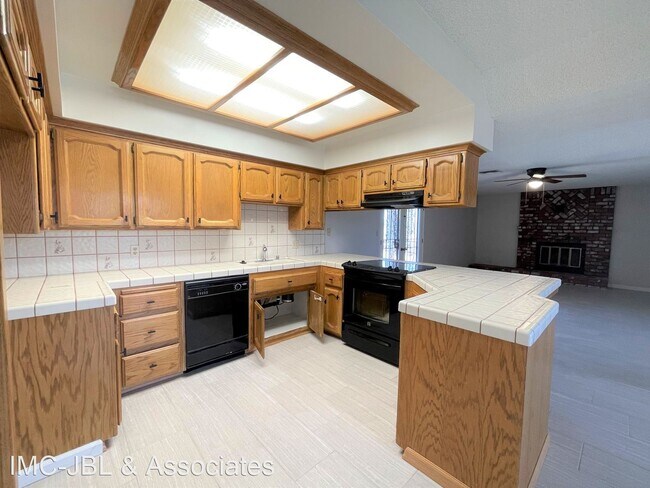 Building Photo - 3 br, 2 bath House - 9709 Irene Ave.