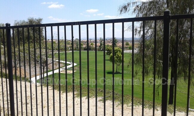 Foto del edificio - 23655 Glazebrook Rd