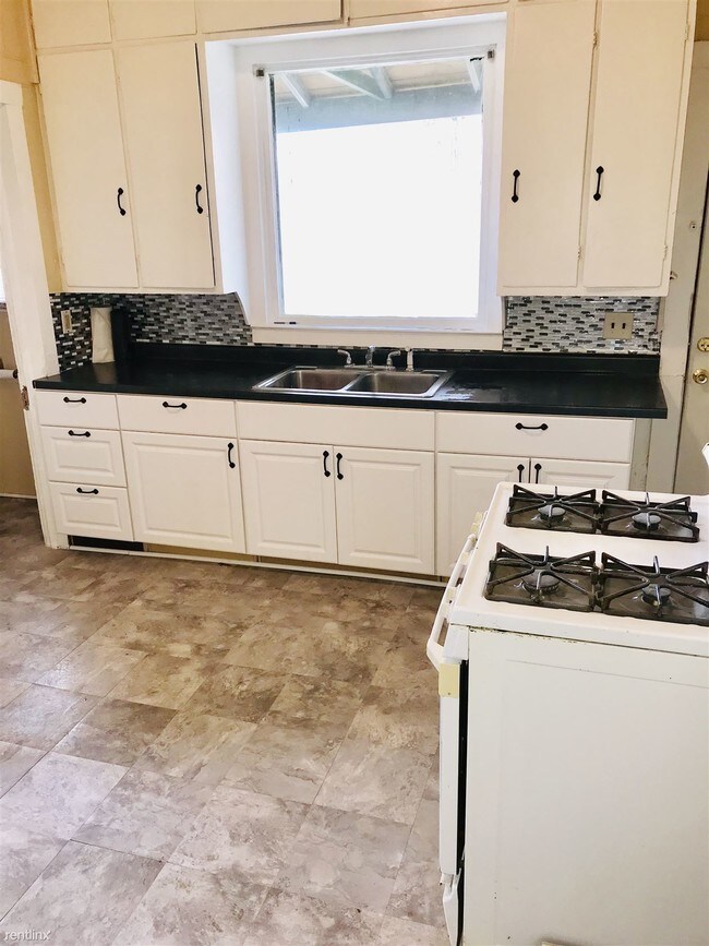 Building Photo - 3 br, 1 bath Duplex - 1218 Euclid Ave SE U...